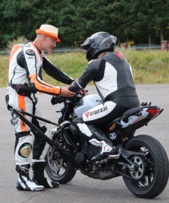 Sicher in die Motorradsaison mit einem Motorrad Sicherheitstraining für den Saisonstart