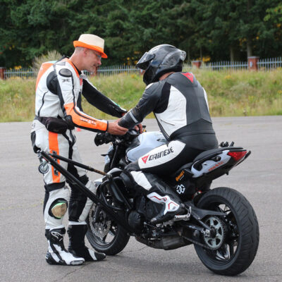 Sicher in die Motorradsaison mit einem Motorrad Sicherheitstraining für den Saisonstart
